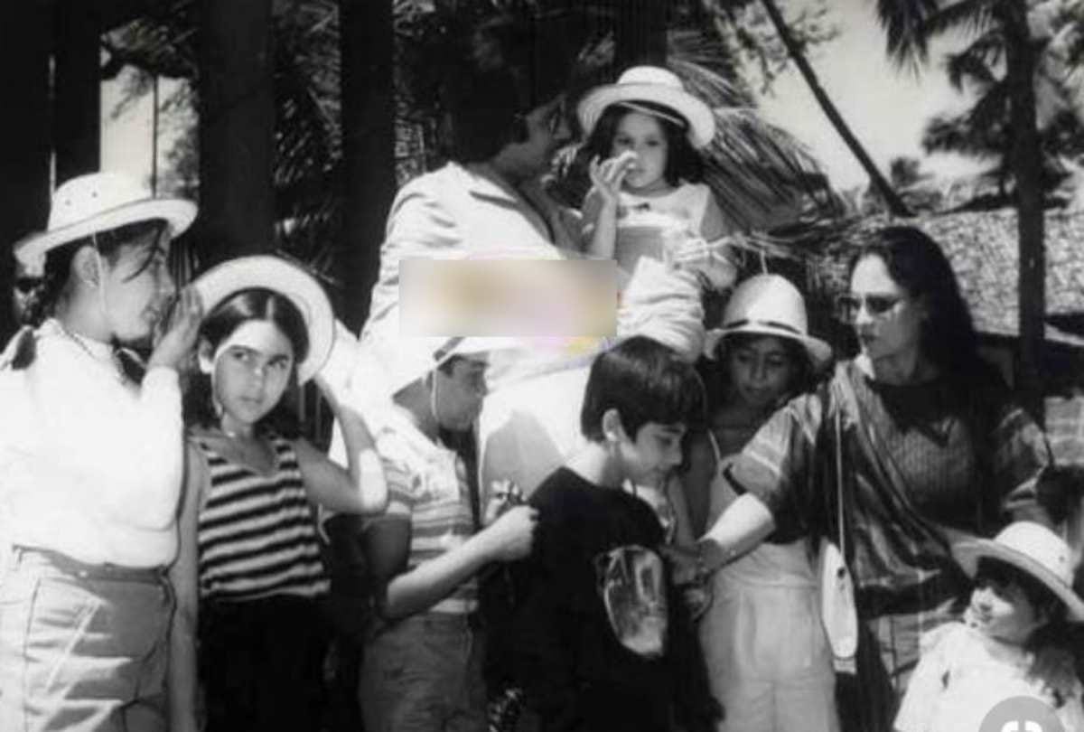 Fan share old pic of Amitabh Bachchan and Kareena Kapoor and asked who is this children