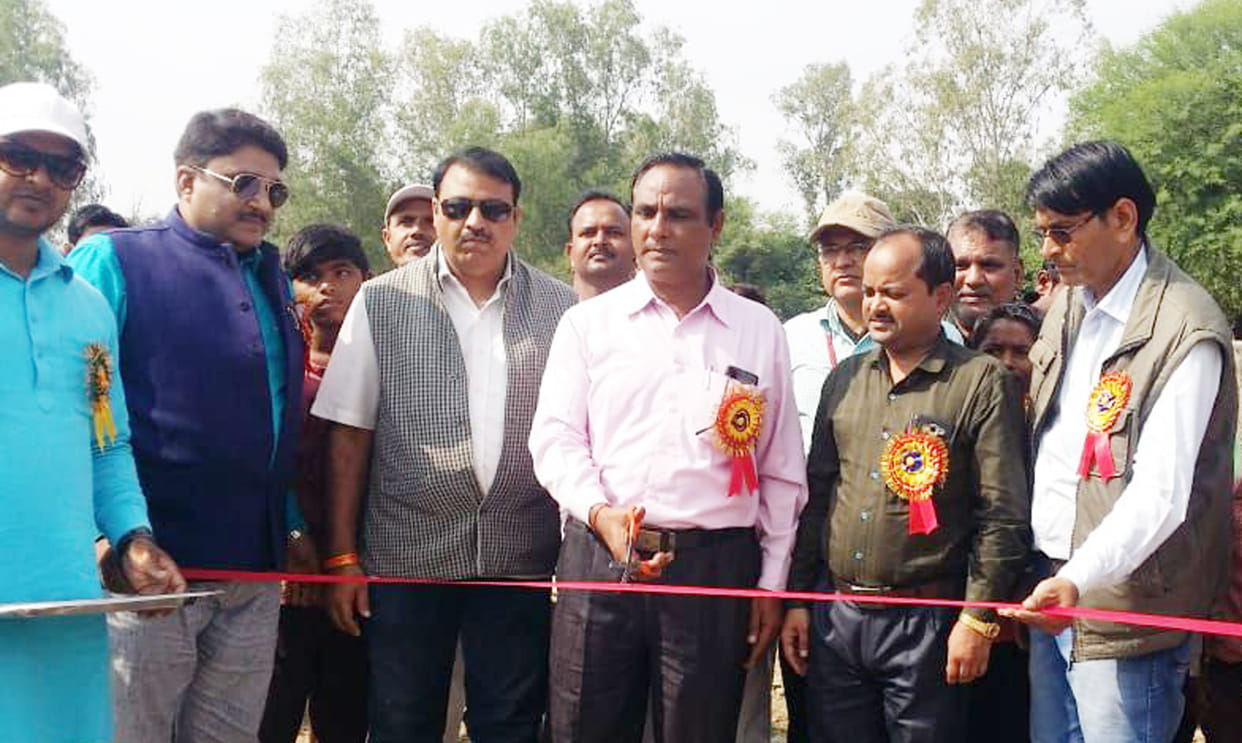 Arif and Gayatri topped in 100 meters race
