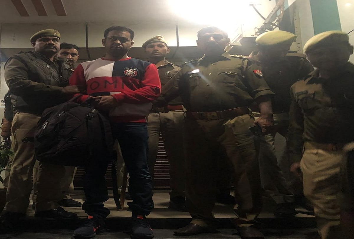 Lucknow police arrested gangster Sohrab with delhi police constables from hotel