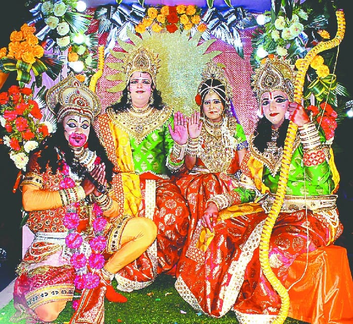 Bhairav Baba came out with 2.5 crore jewelery