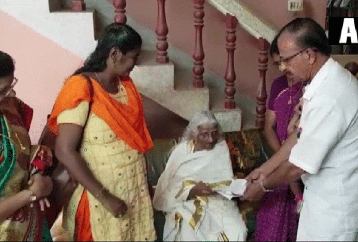 105 Years Old Scored 74.5 percent Marks in Class 4th Result