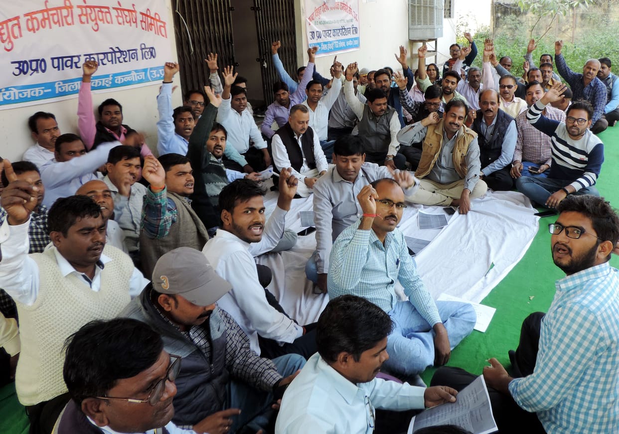 kaary bahishkaar se ek karod ka raajasv prabhaavit