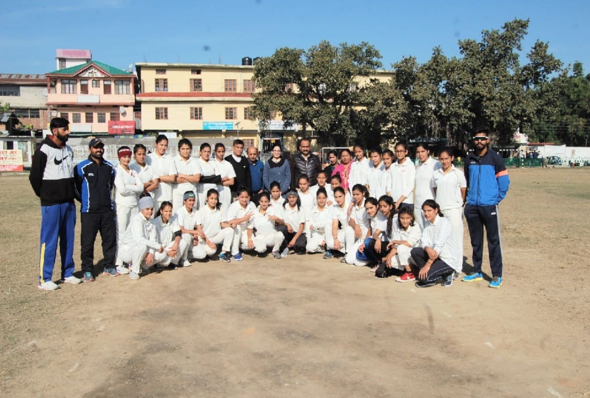 Dharamshala College became cricket champion after defeating Bilaspur