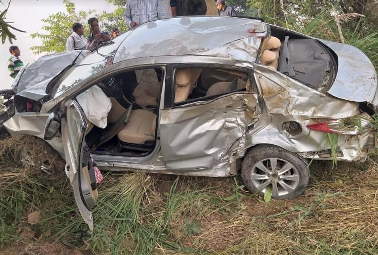 Three died in car and bike accident in Beri of Haryana