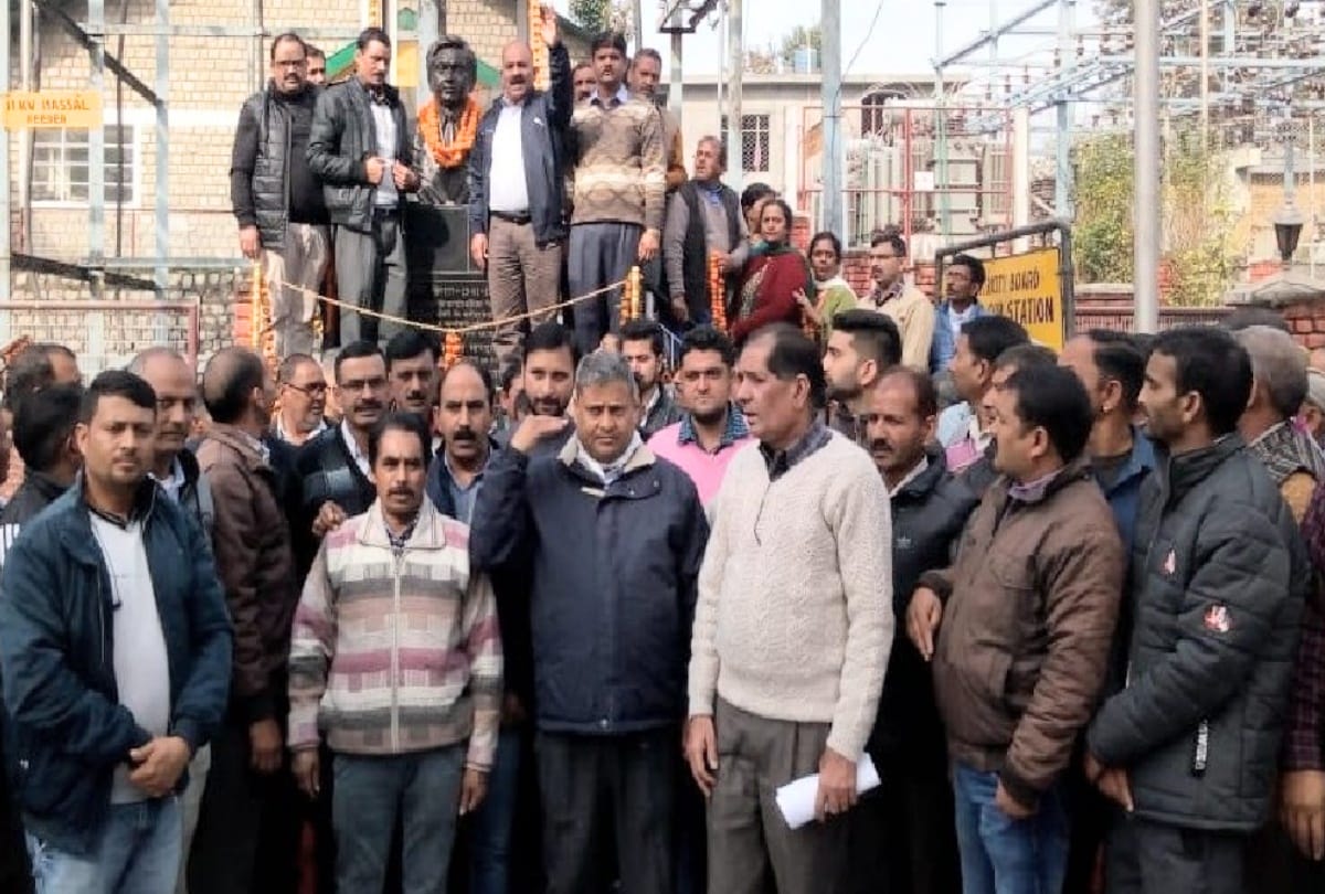 Himachal Electricity Board to fill 2700 posts soon: Kharwara