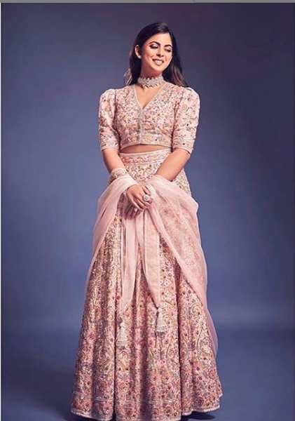 isha ambani looks gorgeous in abu jani sandeep khosla designer pink embroidered lehenga