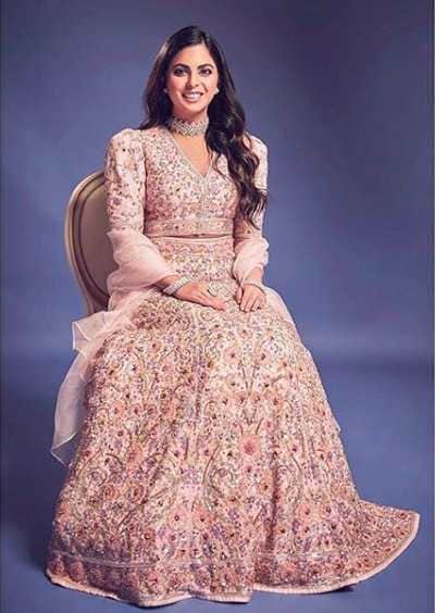 Mukesh Ambani Daughter Isha Ambani New Dress Photo Viral