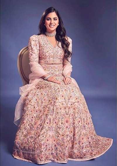 Mukesh Ambani Daughter Isha Ambani New Dress Photo Viral