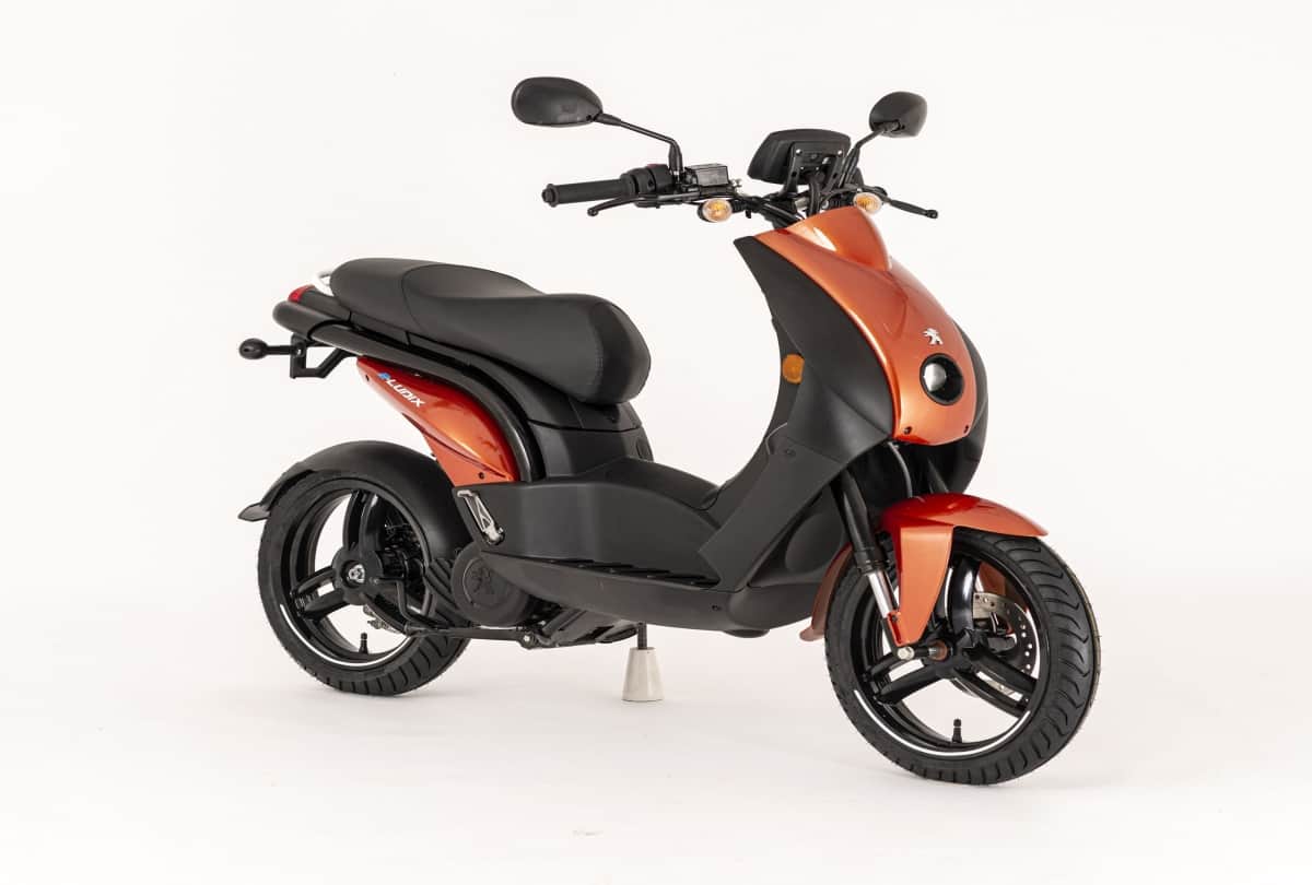 Made In India e scooter Peugeot e Ludix in Joins French Presidential Fleet run 50KM full charge