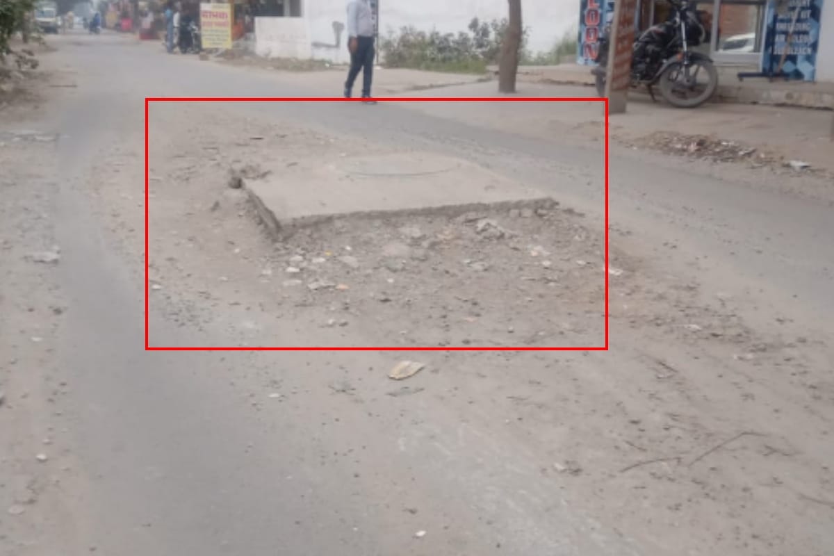 Open manholes are inviting people to death in Meerut, with no lid anywhere