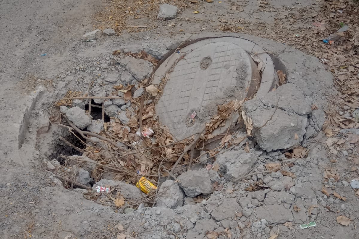 Open manholes are inviting people to death in Meerut, with no lid anywhere