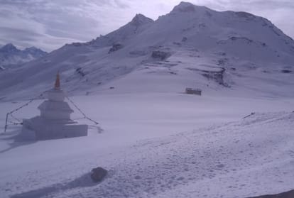 warning of heavy rain and snowfall in himachal on 22 nov