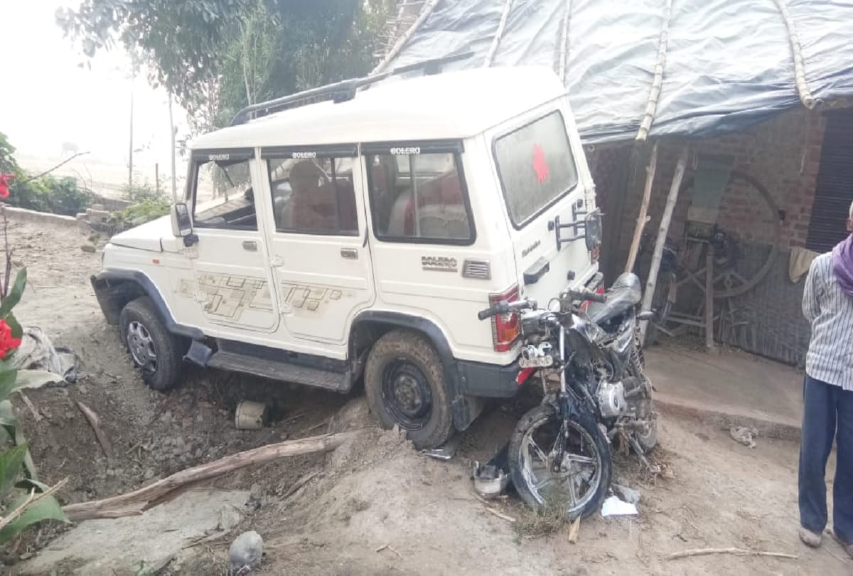 Bolero and bike collide in hardoi