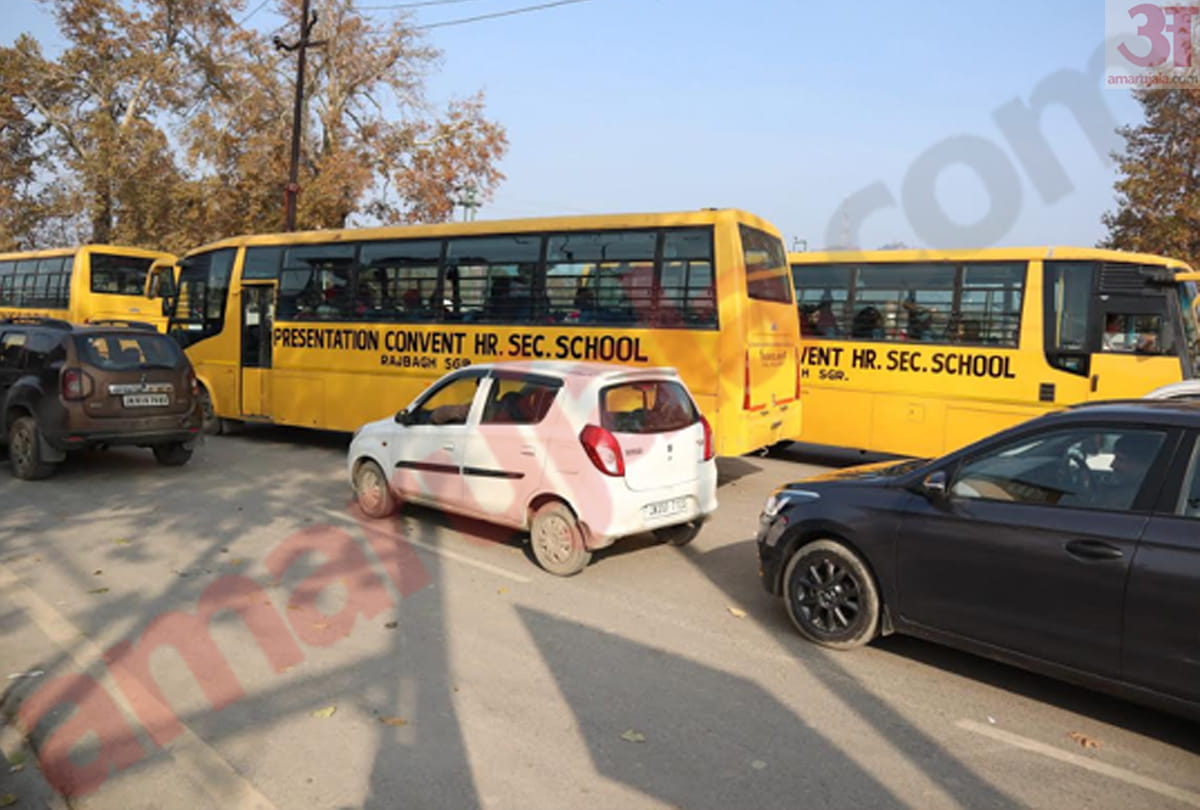 Srinagar,three months, schools were seen running, buses were seen running on the streets of the city