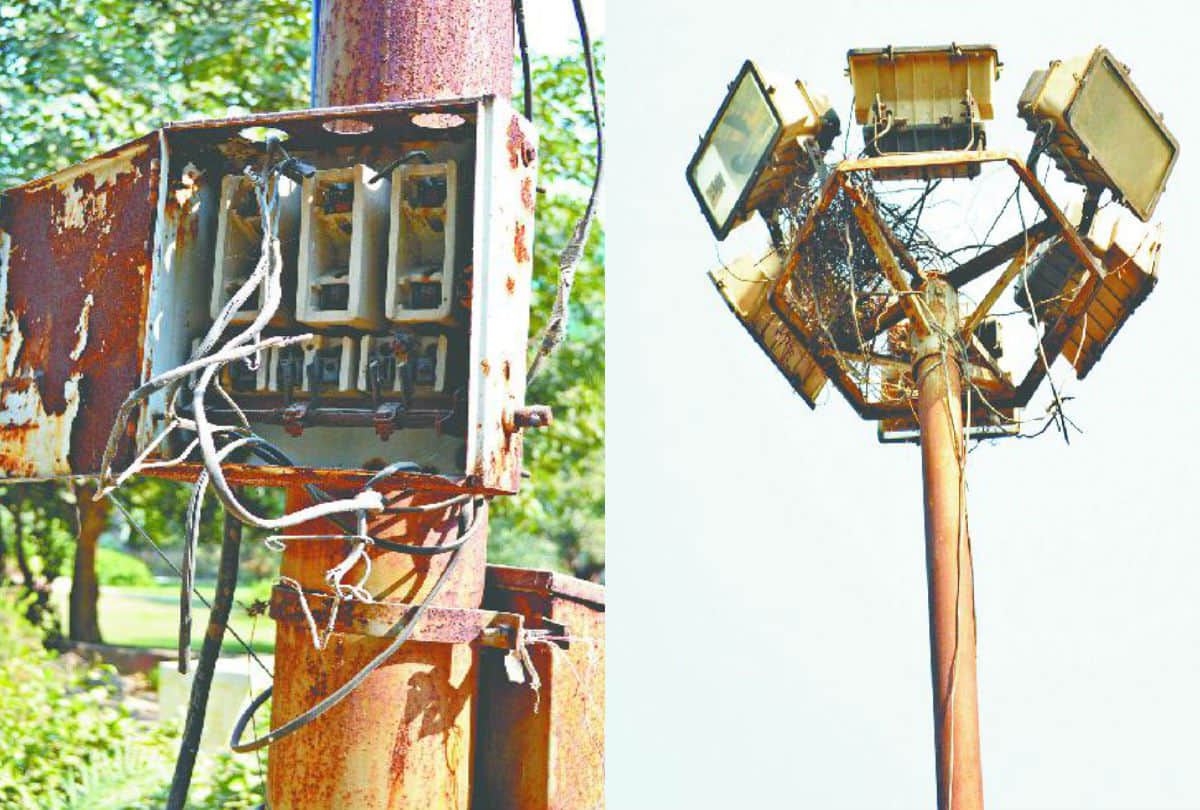 Subhas Park Pictures Demage swing dry lake Agra News