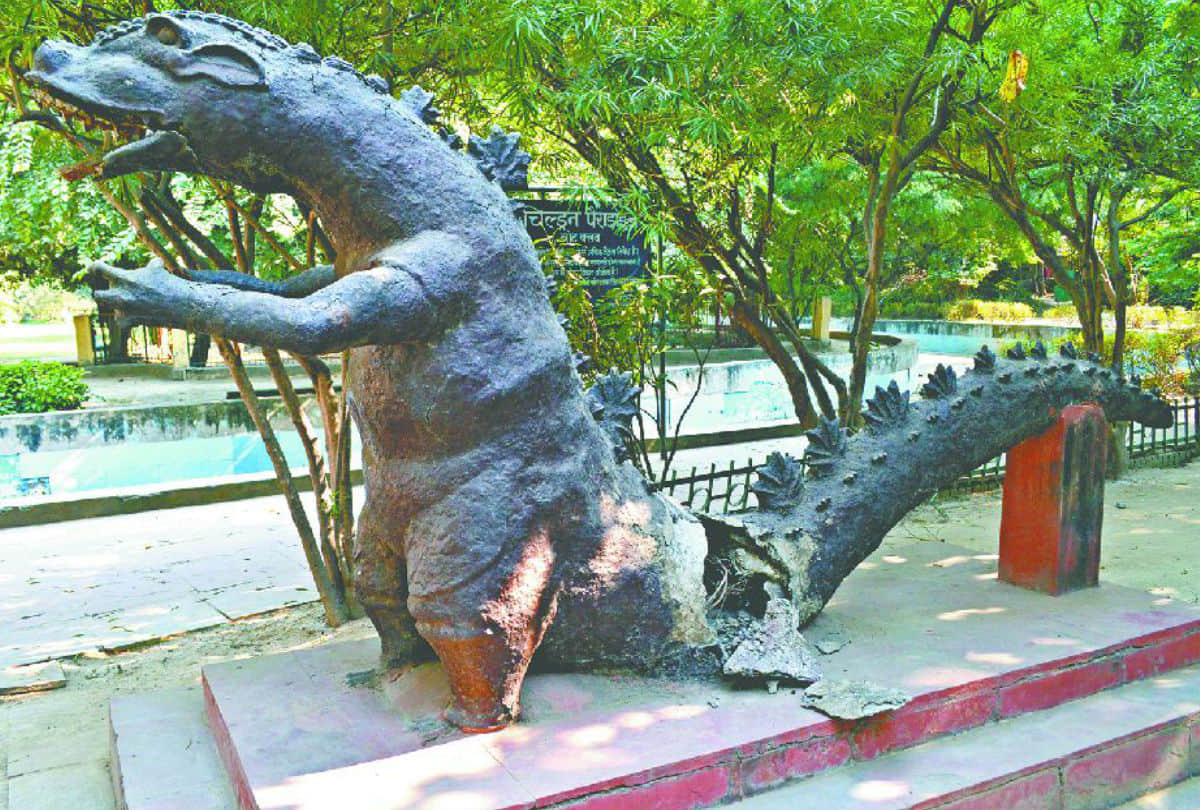 Subhas Park Pictures Demage swing dry lake Agra News