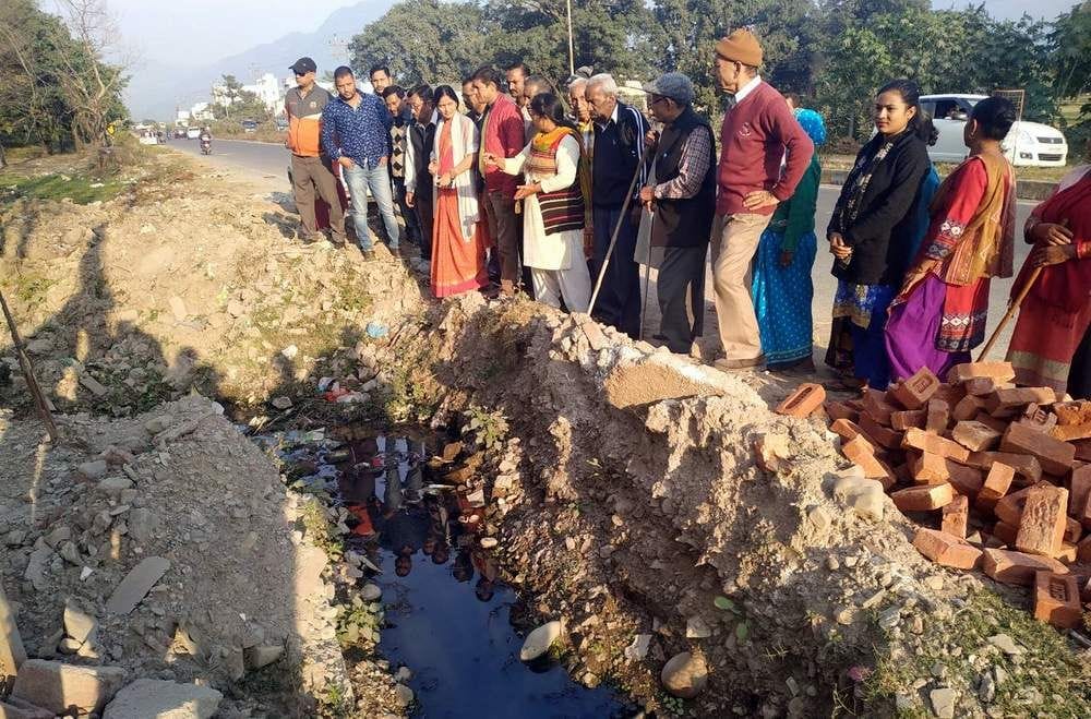 Will soon solve the problem of Nandu Farm drain: Mayor