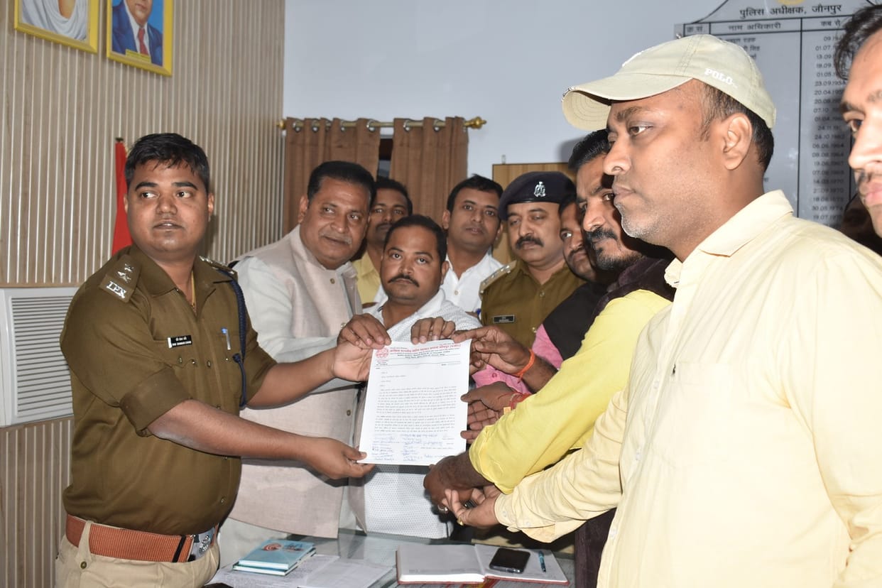 Businessman upset with rising crime, met SP