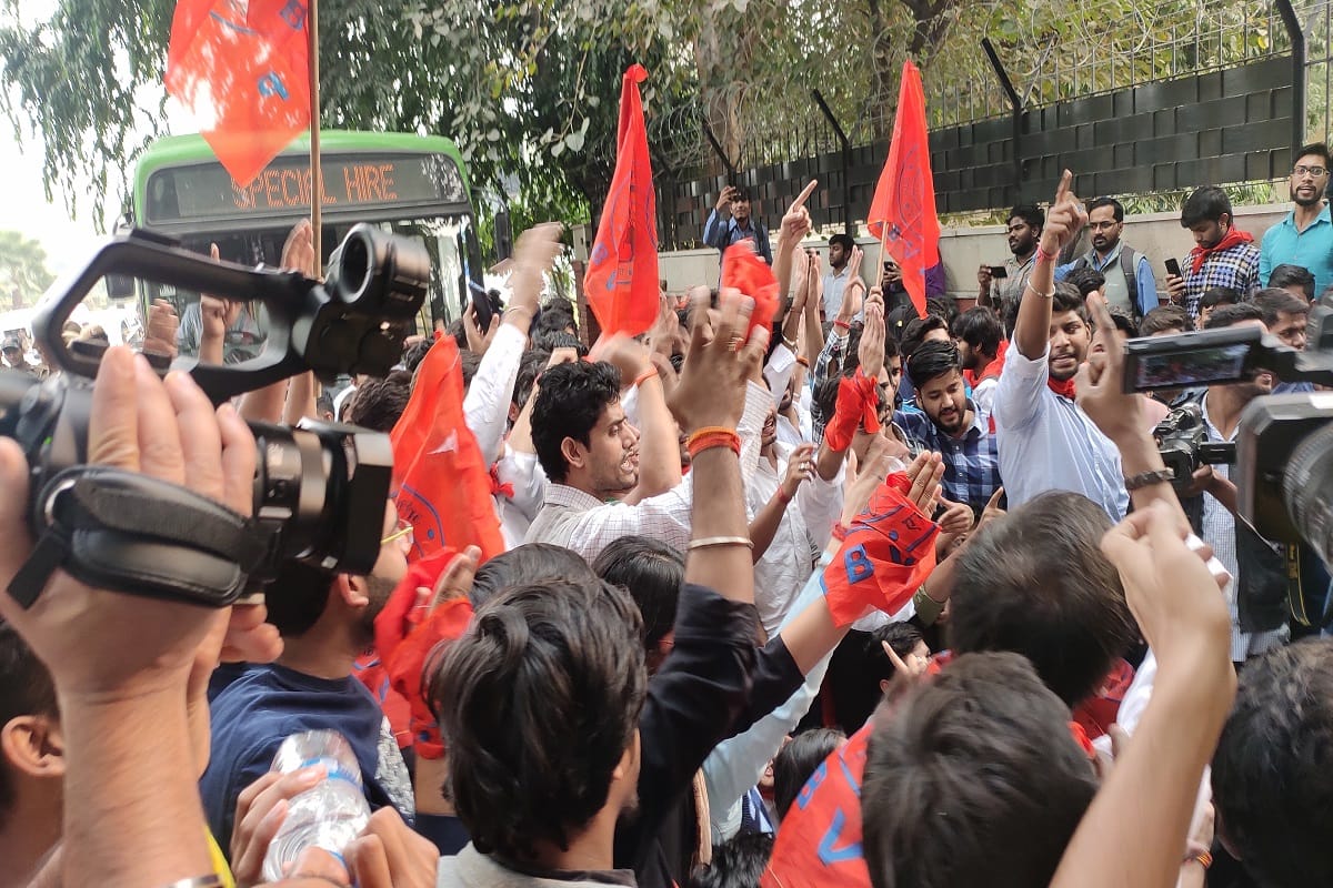 JNU students and ABVP student leaders comes together against fee hike