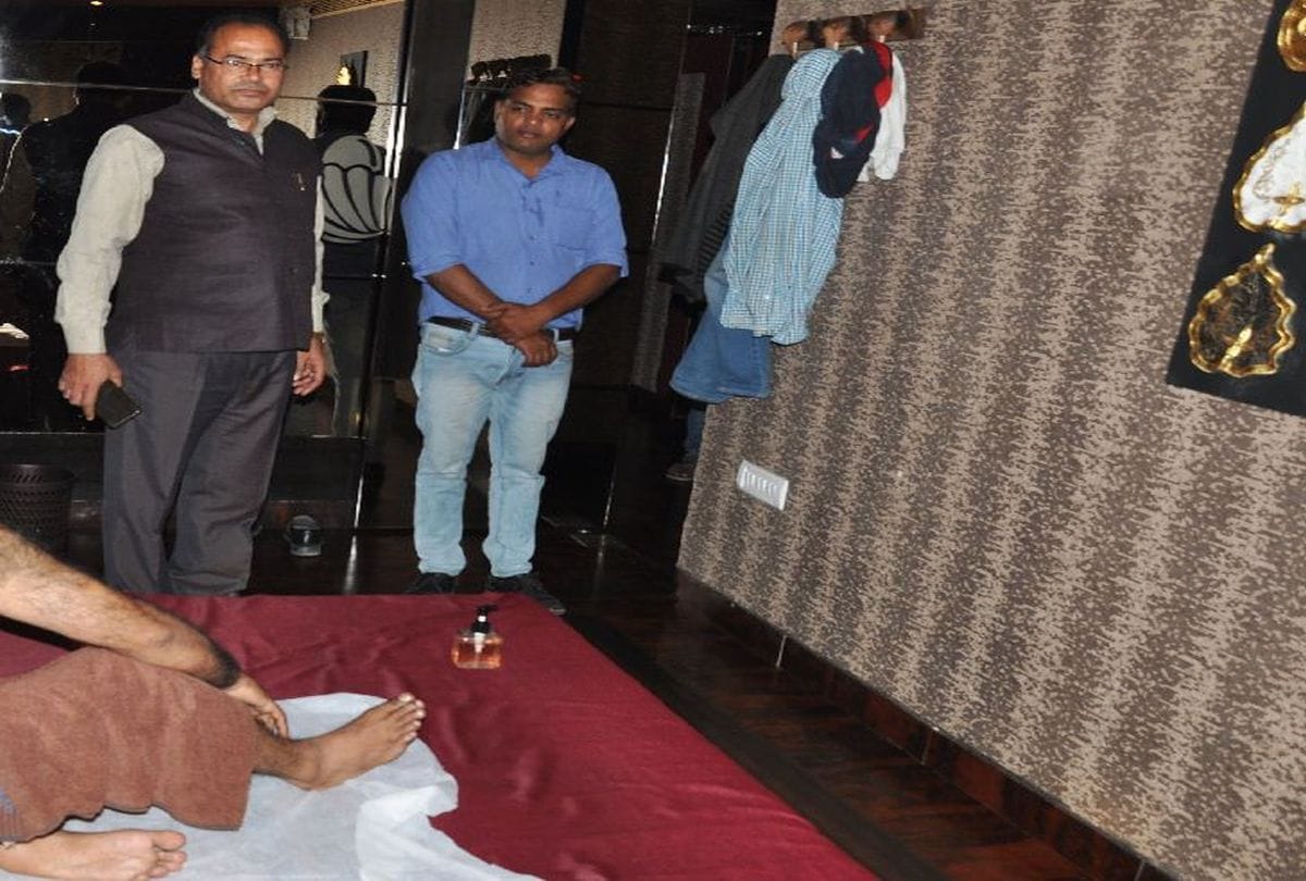 Prostitution In Spa Centers Agra Owners Runaway
