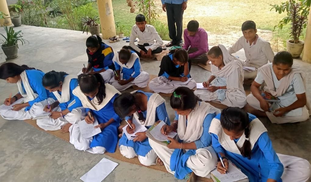 Sonu first in essay competition