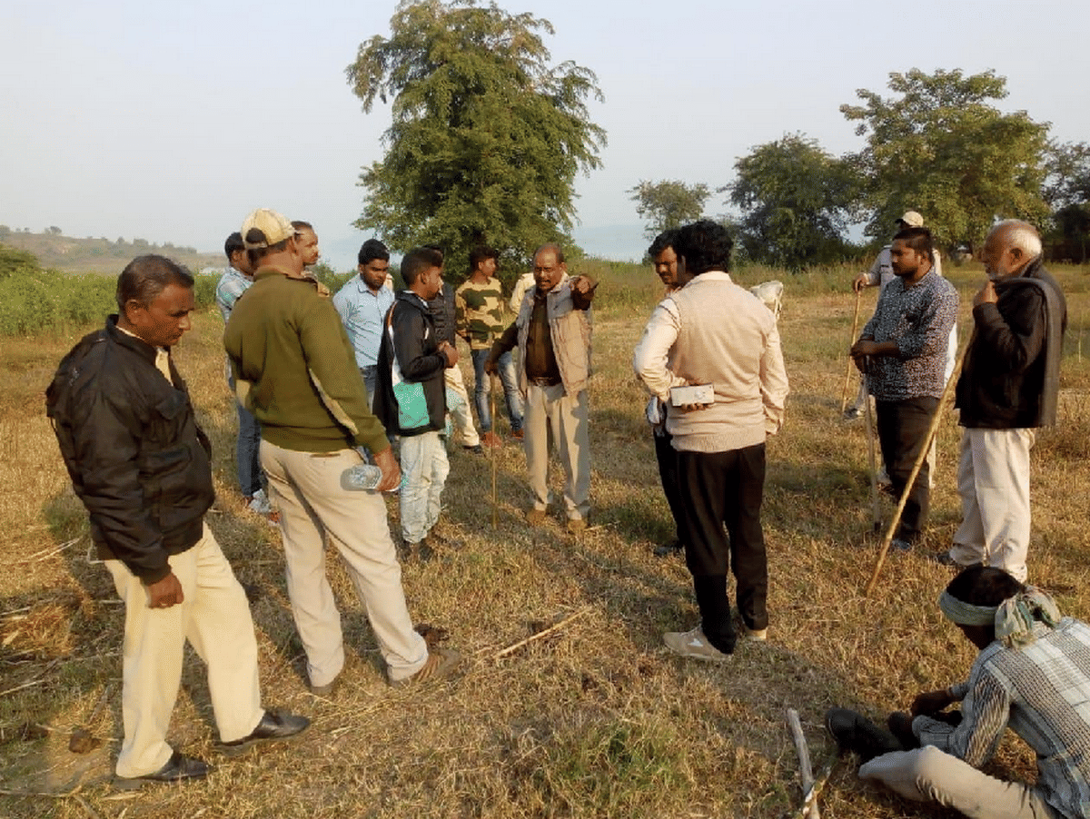 forest department will occupy two lakh hectares of land in Sonbhadra