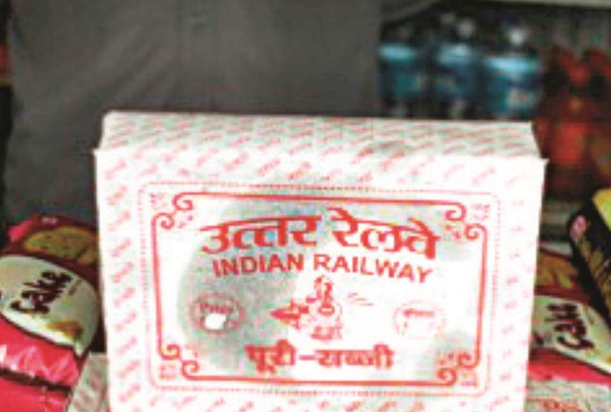 passengers are not getting janta khana at charbagh railway station and lucknow junction
