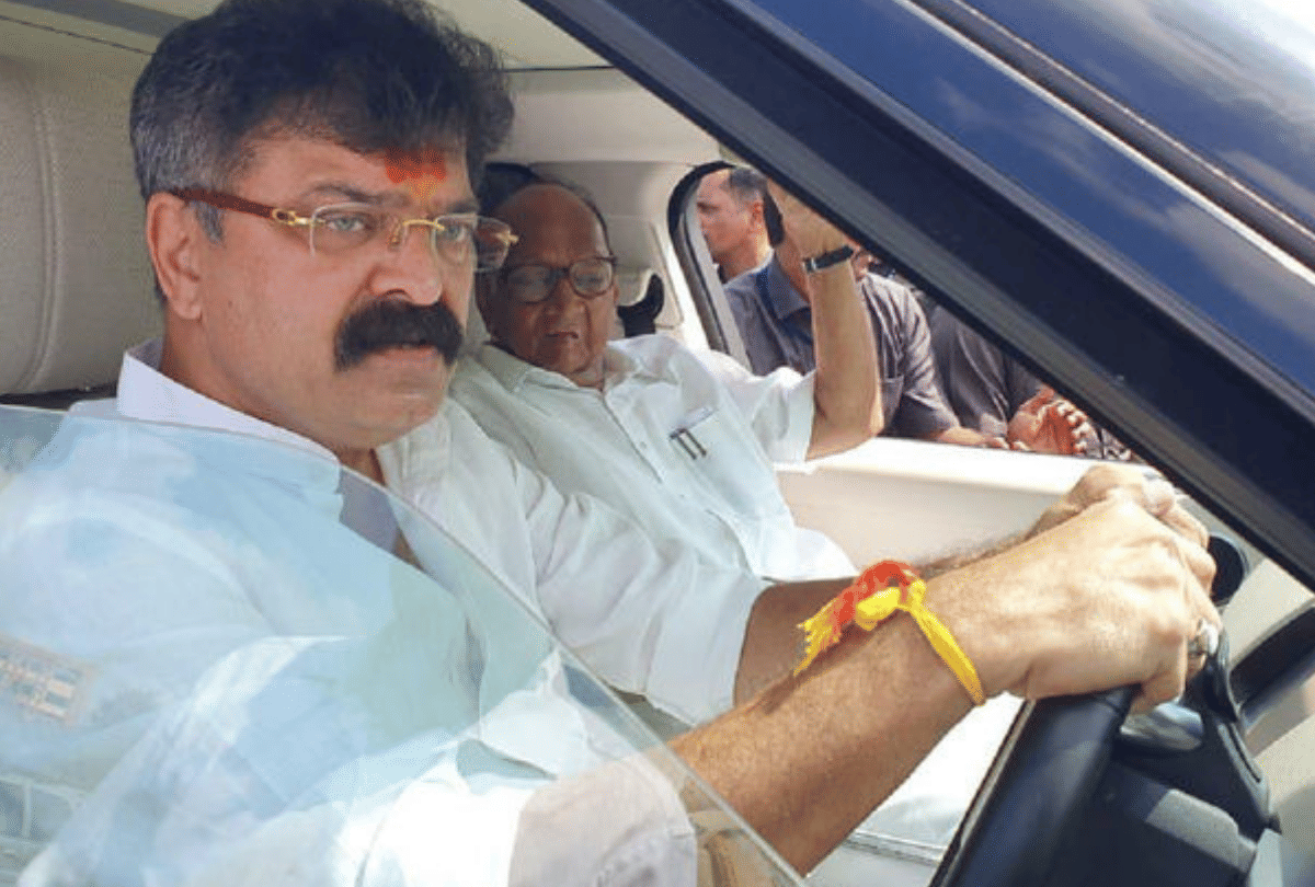Maharashtra Minister Jitendra Awhad criticized amitabh bachchan akshay kumar on silence oil prices hike