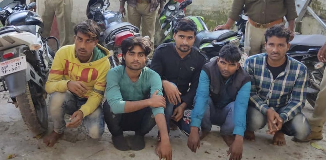 Gang of robbers killed, five arrested