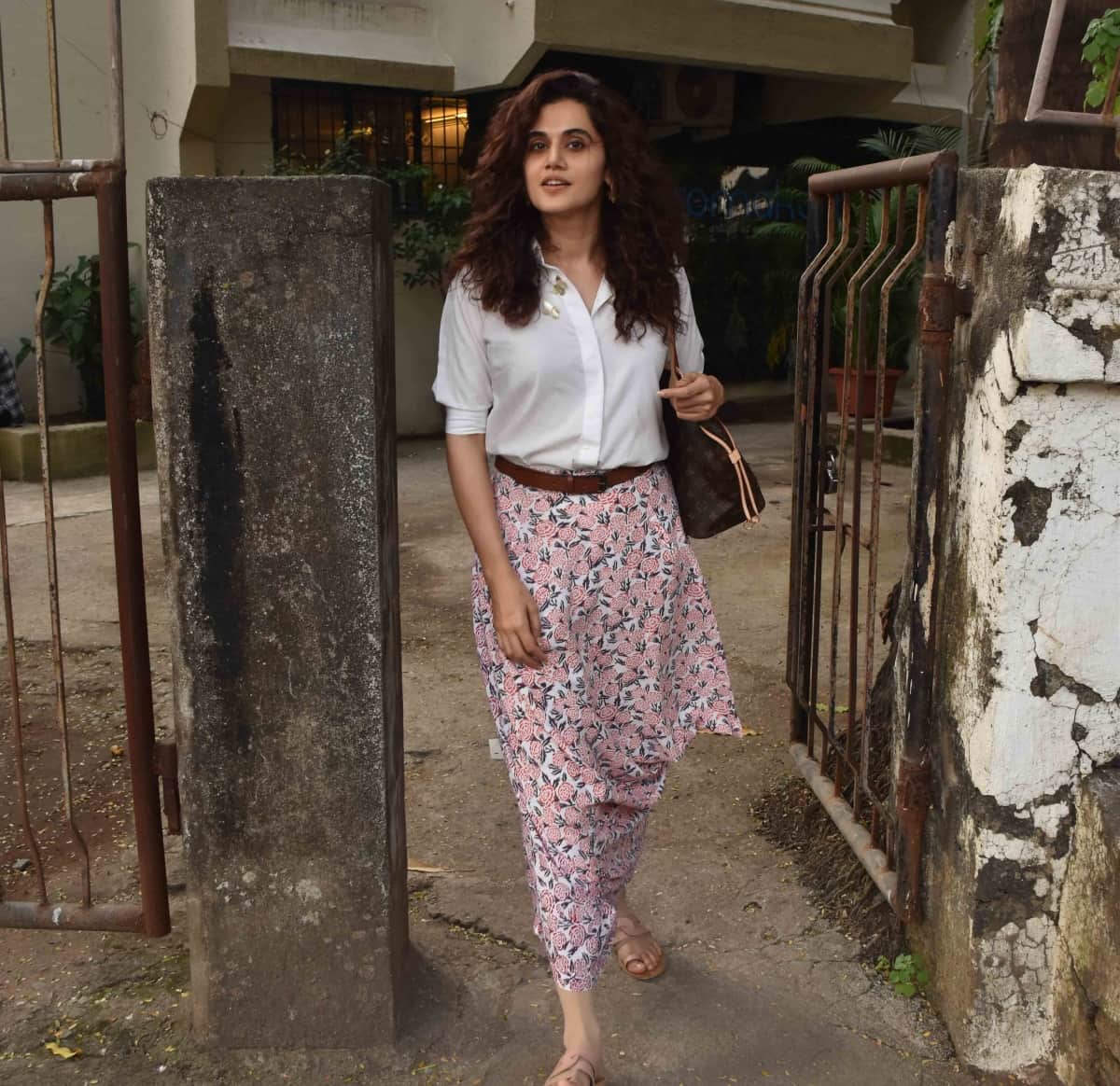 Kareena Kapoor to Janhvi Kapoor Bollywood Celebrity Spotted