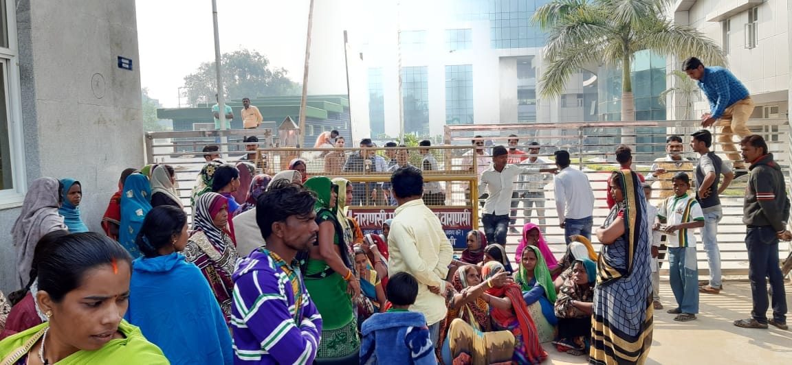 Patient dies due to negligence of doctor and staff at ESIC Hospital Varanasi