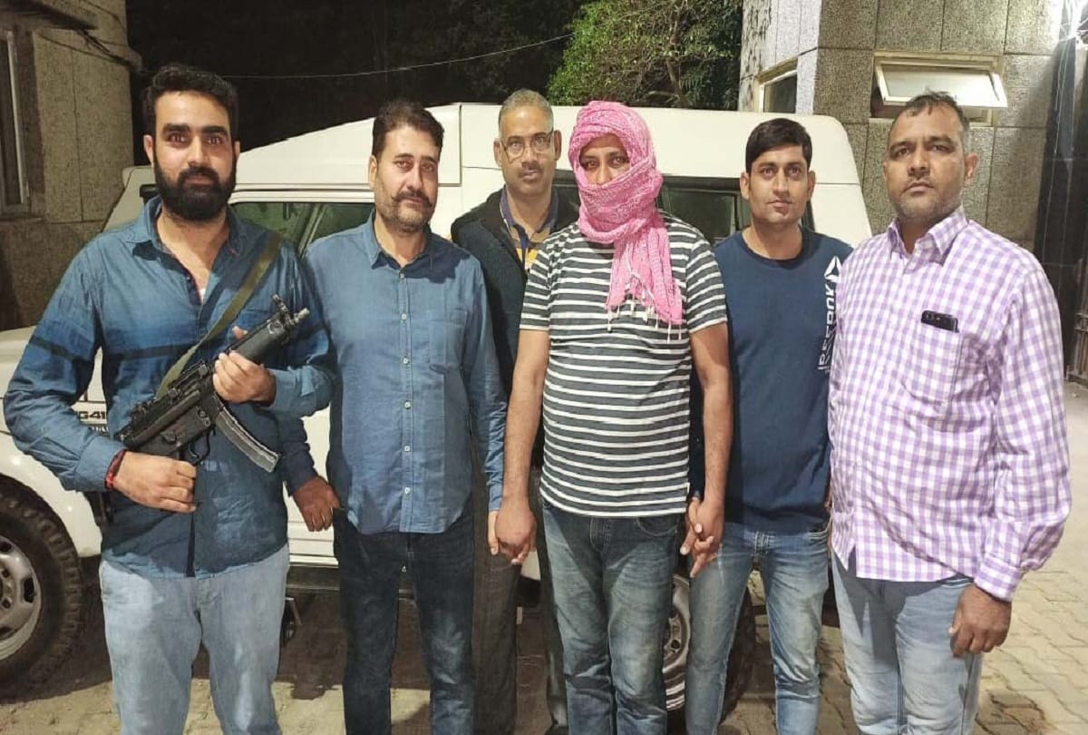 Former army personnel Hemant arrested for cheating and robberies with army personnel