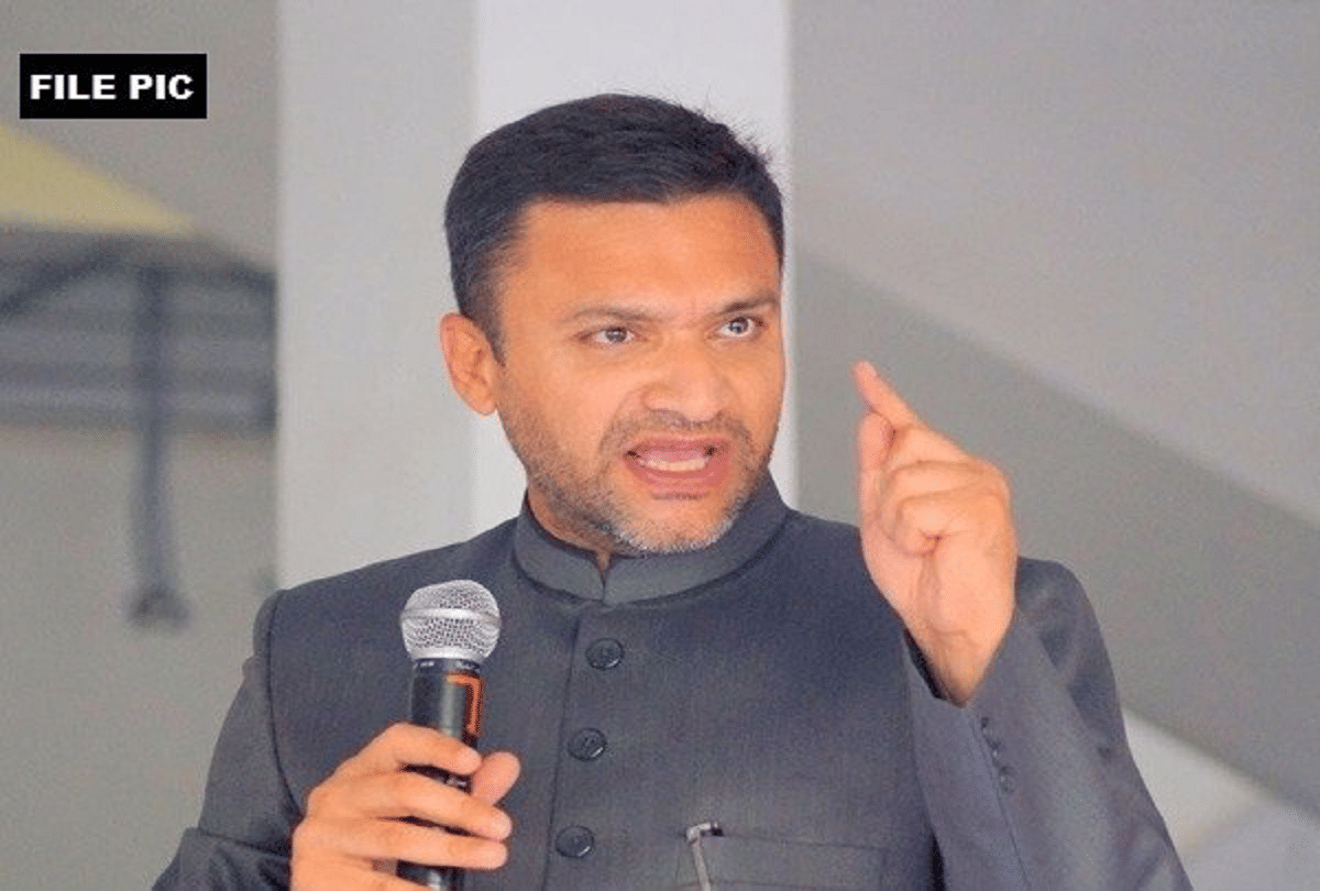 Akbaruddin Owaisi gave controversial statement, TRS and BJP fumes