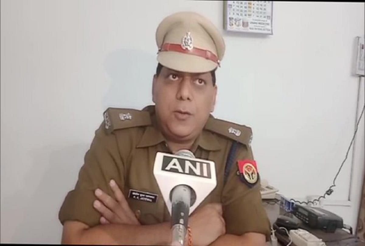 teenager burnt for opposing molestation