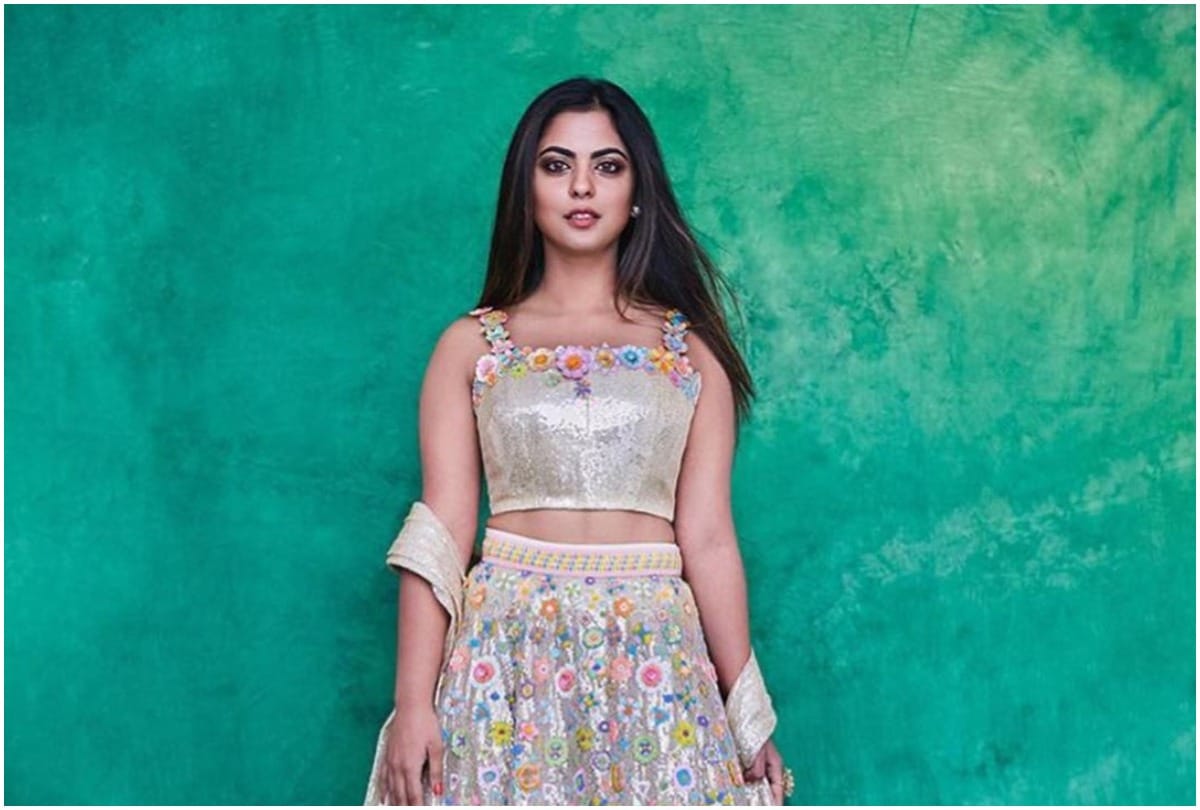 isha ambani looks classy bridesmaids in floral lehenga