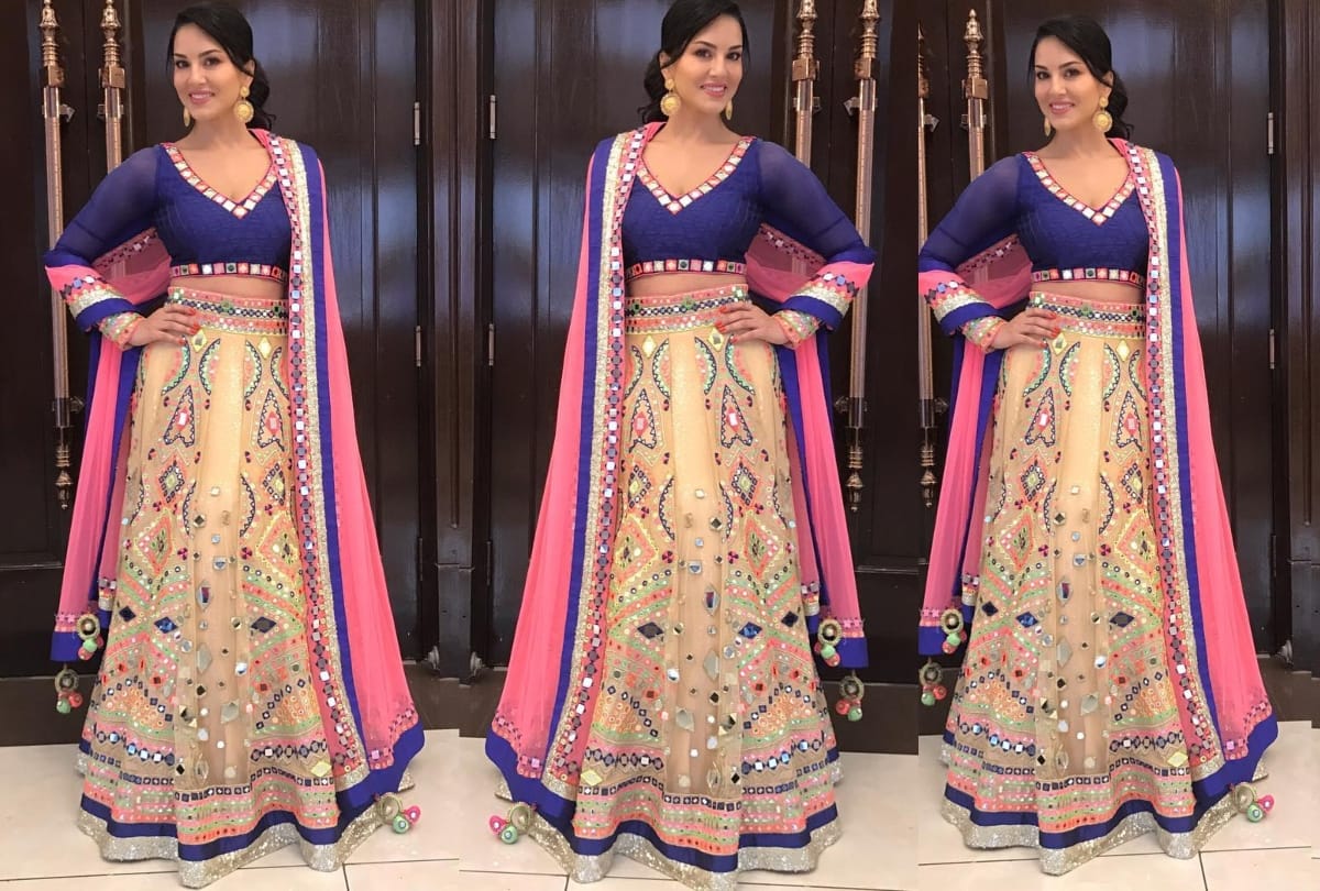 actress sunny leone in traditional dress