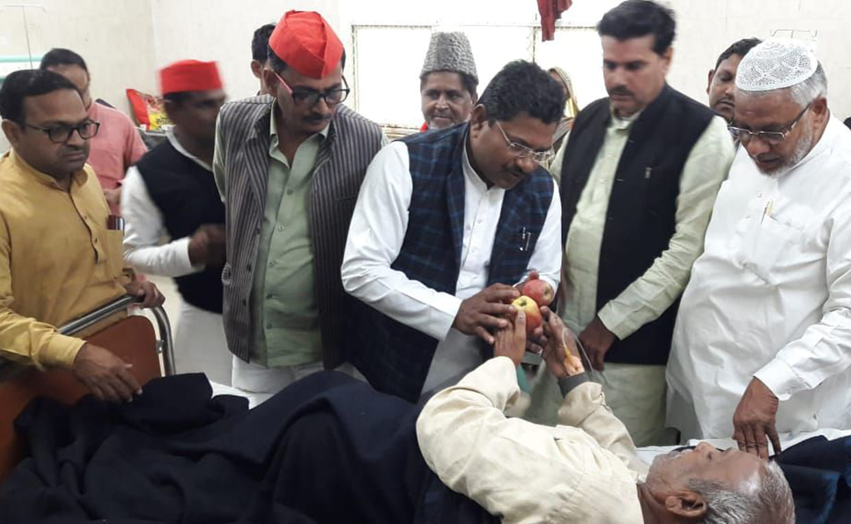 Blood donation done on Mulayam's birthday