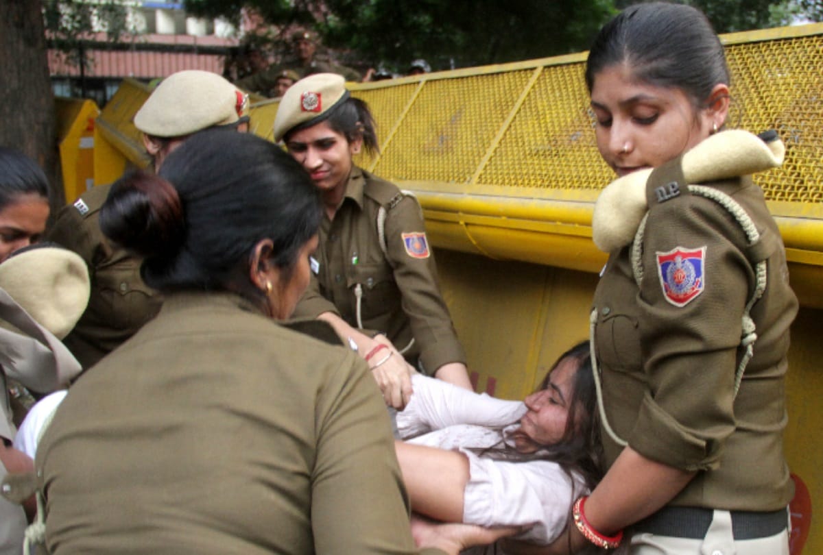JNU fee hike protest abvp students, government can partially rollback all update