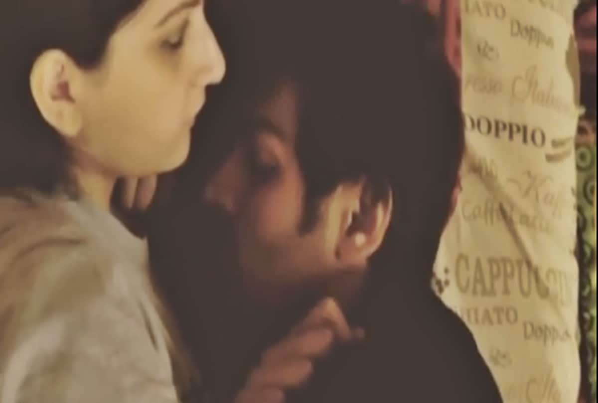 Birthday Special Kartik Aaryan Viral Video Shared By Mukesh Chhabra on instagram