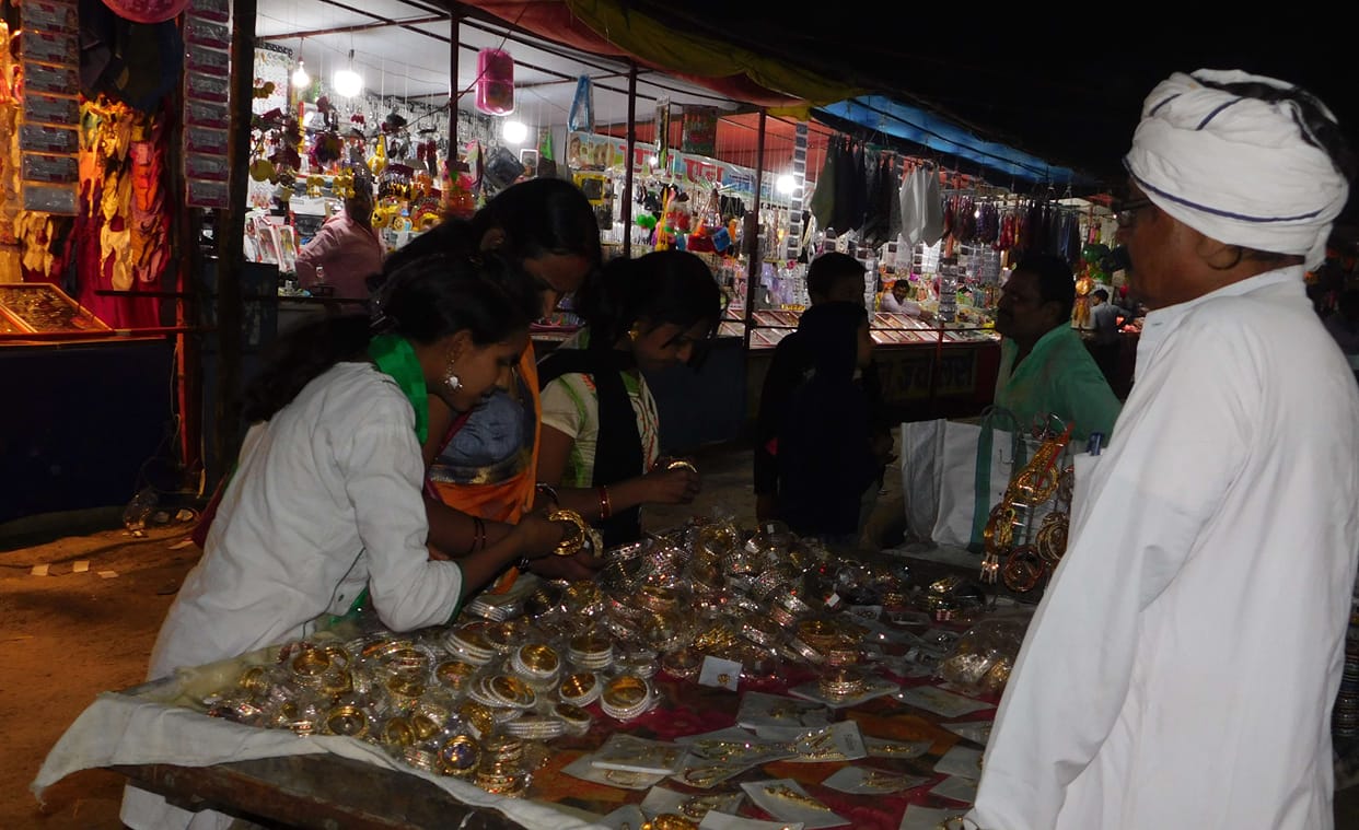 Crowd crowding in Meena Bazaar of Dadri fair