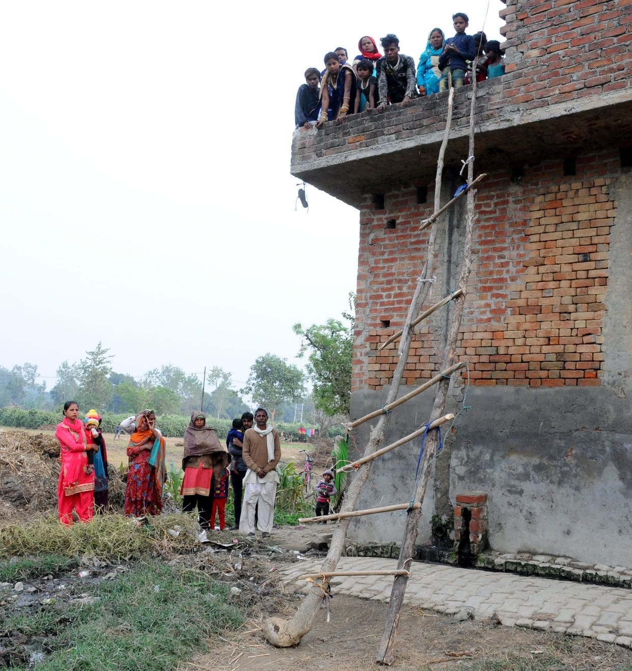 robbery in sambhal