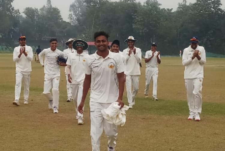 Bowler Sarthak sharan created history in Cooch Behar Trophy