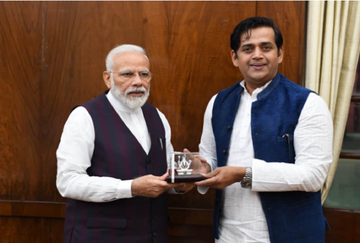 MP Ravi Kishan prepared rap song for Gujarat Election