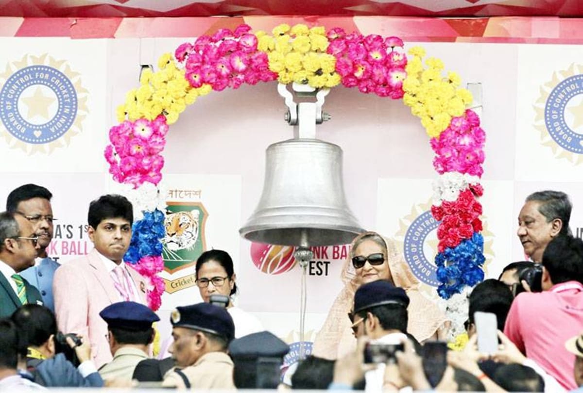 Pink Ball Test: sourav Ganguly shares selfie with Eden Gardens crowd 