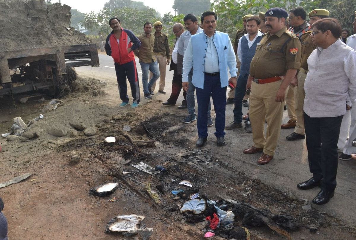 car accident in etah uttar pradesh