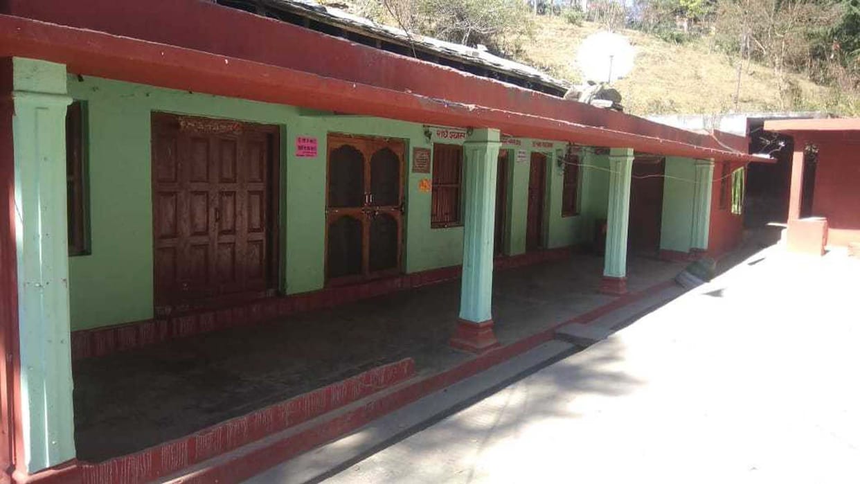 Administration will build four toilets in Risheshwar temple