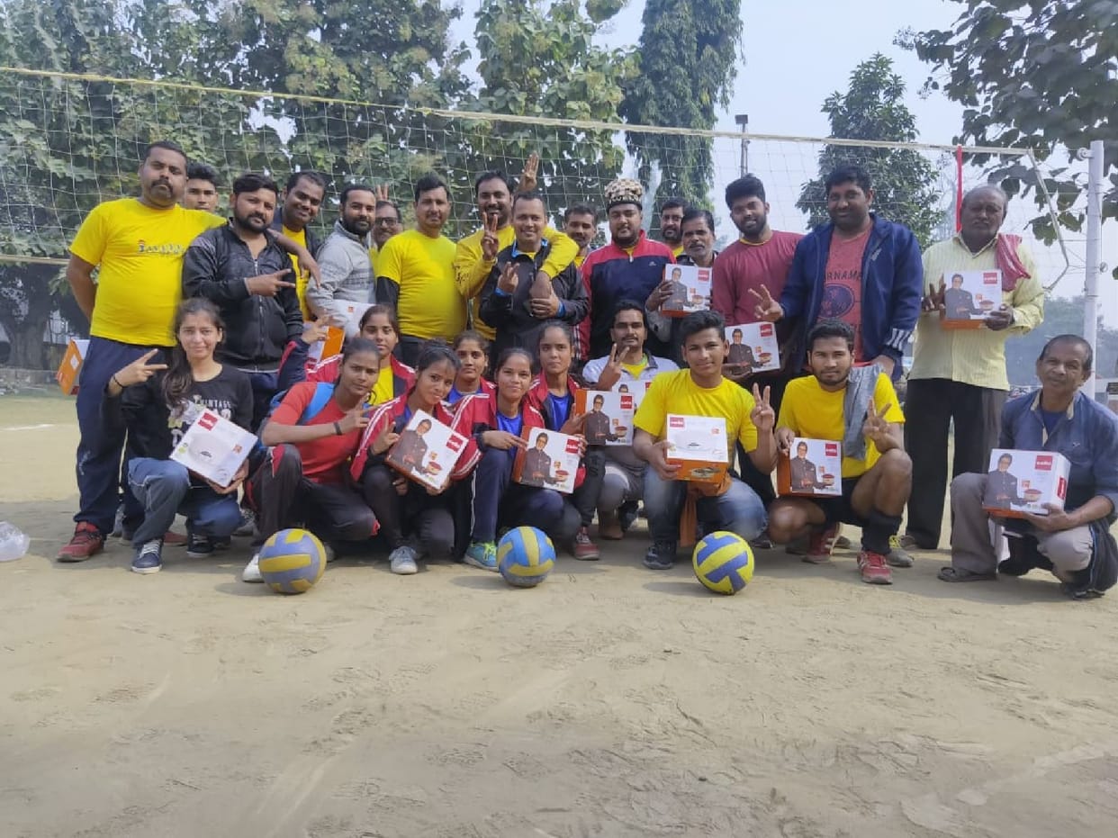 A team wins in stadium seniors and girls in men