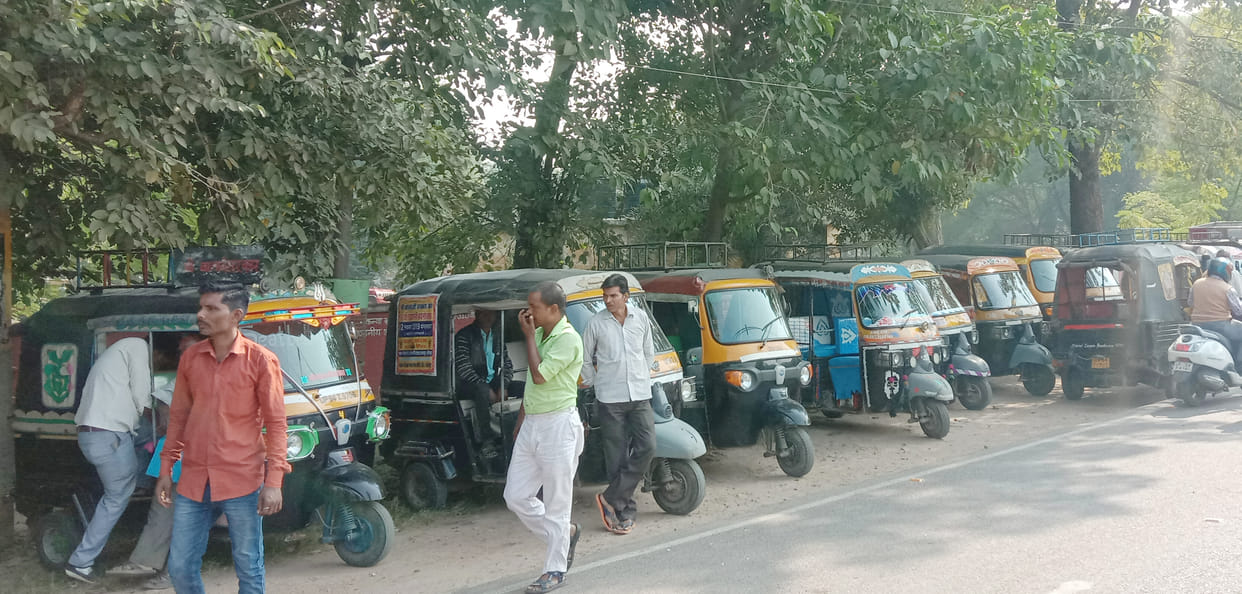 Taxi chalak protect in lalitpur