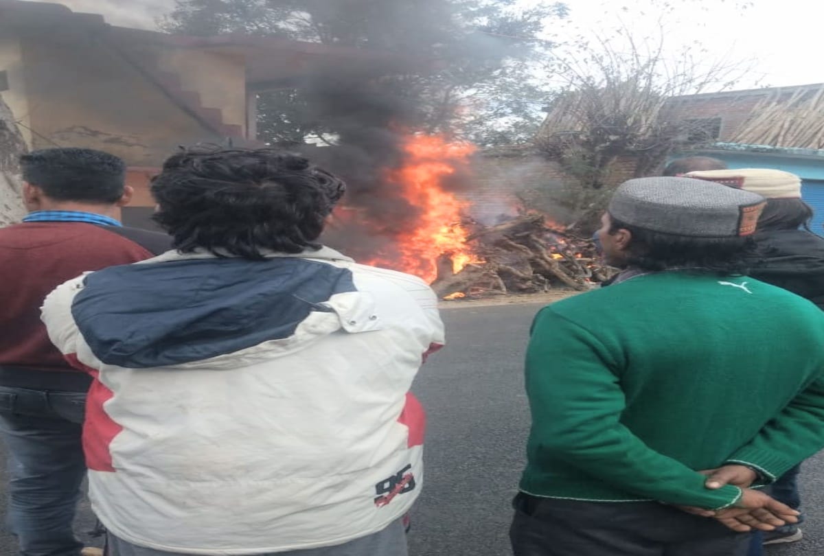 Married woman suspected death case: The dead body burnt in the her courtyard of the house