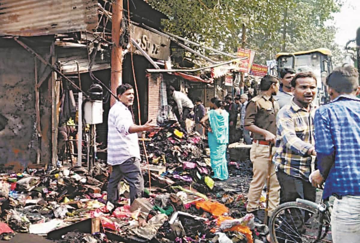 fire broke out in seven shops in lucknow